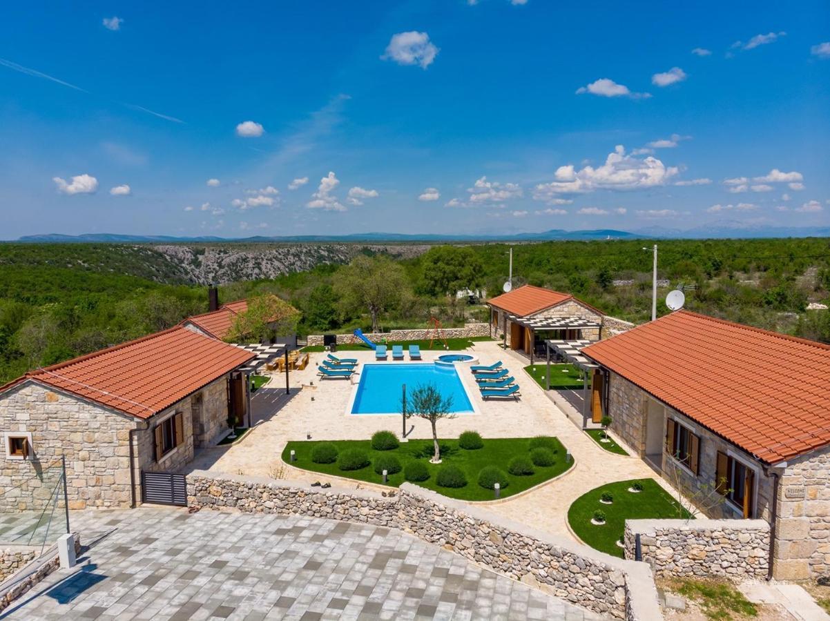 New! Promina Luxury Villa With 72Sqm Heated Pool, Jacuzzi, Infrared Sauna, Tennis Court, Media Room Bogatić Zewnętrze zdjęcie