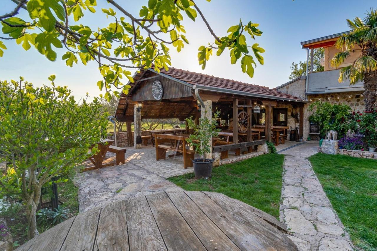 New! Promina Luxury Villa With 72Sqm Heated Pool, Jacuzzi, Infrared Sauna, Tennis Court, Media Room Bogatić Zewnętrze zdjęcie
